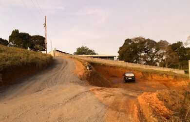 Imagem: A chácara possui 1.600m² de Área e está localizado em Canta