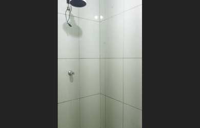 Imagem: A kitnet possui 1 Dormitório, 1 Banheiro, Acomodam 2 pessoas