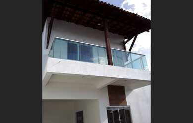 Imagem: A casa possui 3 Dormitórios, 2 Suítes, 1 Banheiro, 1 Vaga