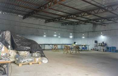 Imagem: O depósito possui 280m² de Área e está localizado em Brusque