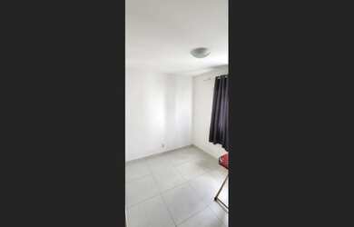 Imagem: O apartamento possui 2 Dormitórios, 1 Suíte, 2 Banheiros