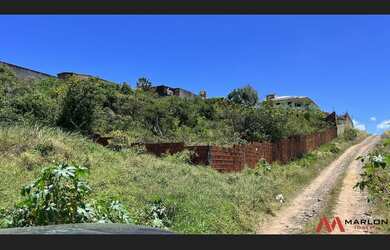 Imagem: O terreno possui 900m² de Área Privada e está localizado