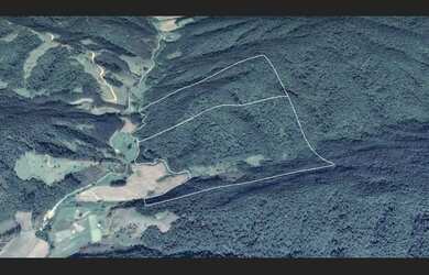 Imagem: A fazenda possui 621.200m² de Área e está localizado em