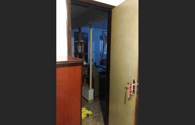 Imagem: O quarto possui 1 Dormitório, 2 Banheiros, Acomoda 1 pessoa