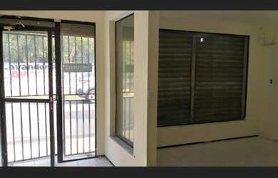 Imagem 1: Alugo Ponto/Loja Comercial Próx da Empório Fribal da Av Rei França...