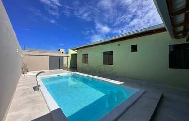 Imagem: A casa possui 3 Dormitórios, 1 Suíte, 3 Banheiros, 1 Vaga