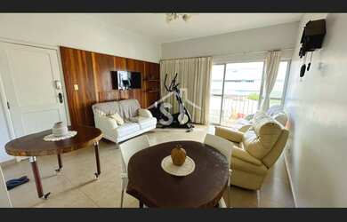 Imagem: O apartamento possui 2 Dormitórios, 1 Suíte, 2 Banheiros