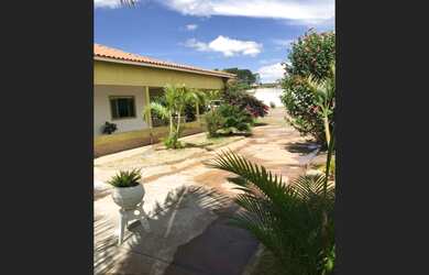 Imagem: A casa está localizado em Morro do Chapéu, BA para alugar