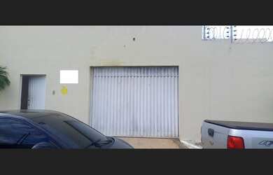 Imagem: O depósito possui 6 Dormitórios, 2 Banheiros, 4 Vagas na garagem