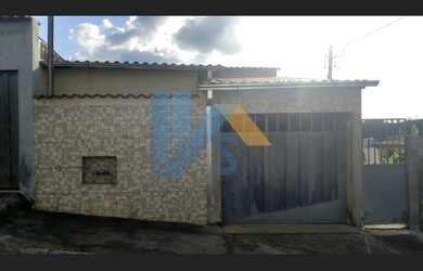 Imagem: A casa possui 2 Dormitórios, 1 Suíte, 2 Banheiros, 1 Vaga