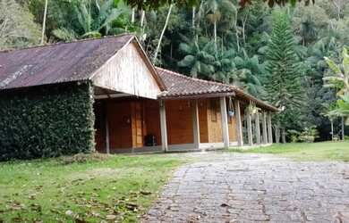 Imagem: A casa em condomínio para alugar possui 3 Dormitórios, 1 Suíte