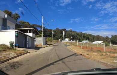 Imagem: O terreno possui 210m² de Área, Imóvel novo e está localizado