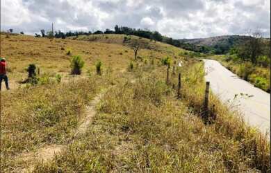 Imagem: A chácara possui 1.000m² de Área, Imóvel novo e está localizado