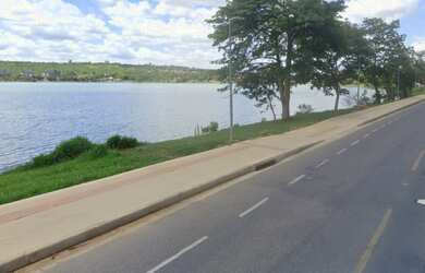 Imagem: A casa possui 4 Dormitórios, 1 Suíte, 2 Banheiros, 3 Vagas