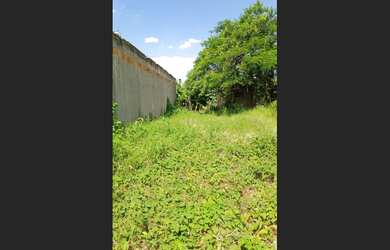 Imagem: O terreno possui 5 Dormitórios, 5 Suítes, 5 Banheiros, Acomodam