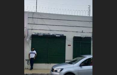 Imagem 2: Alugo Ponto/Loja Comercial Próx da Empório Fribal da Av Rei França...