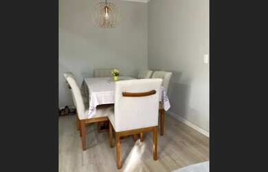 Imagem: O apartamento possui 2 Dormitórios, 1 Banheiro, Acomodam 4