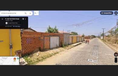 Imagem: A casa possui 2 Dormitórios, 1 Banheiro, 1 Vaga na garagem