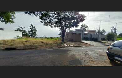 Imagem: O terreno possui 480m² de Área, Imóvel novo e está localizado