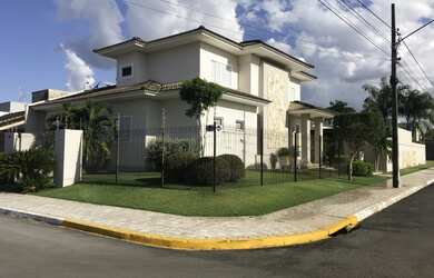 Imagem: O apartamento possui 3 Dormitórios, 3 Suítes, 4 Banheiros