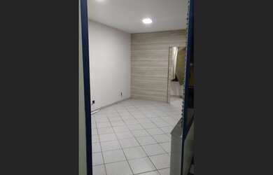 Imagem: A sala comercial possui 25m² de Área e Direto com o proprietário