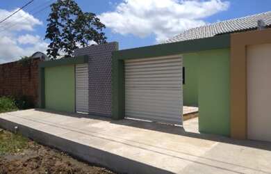 Imagem: A casa possui 2 Dormitórios, 1 Suíte, 2 Banheiros, 4 Vagas