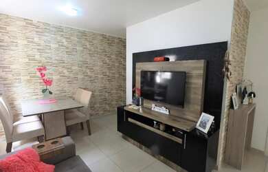 Imagem: O apartamento possui 2 Dormitórios, 1 Banheiro, 1 Vaga na garagem