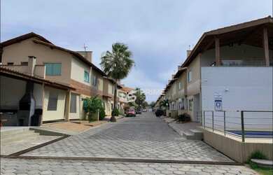 Imagem: A casa em condomínio possui 3 Dormitórios, 1 Suíte, 3 Banheiros