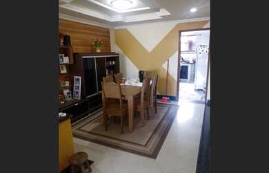 Imagem: A casa possui 2 Dormitórios, 1 Suíte, 3 Banheiros, Imóvel