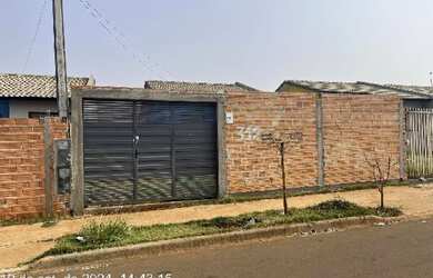 Imagem: A casa está localizado em Apucarana, PR à venda por