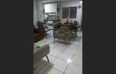 Imagem: A casa possui 4 Dormitórios, 1 Suíte, 2 Banheiros, 2 Vagas