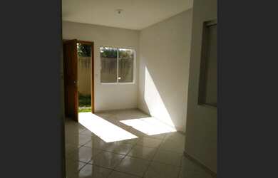 Imagem: O apartamento possui 2 Dormitórios, 1 Banheiro, 2 Vagas na