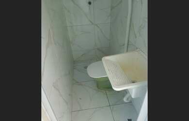 Imagem: A casa possui 2 Dormitórios, 1 Banheiro e está localizado