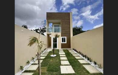 Imagem: A casa possui 3 Dormitórios, 2 Suítes, 2 Banheiros, 2 Vagas