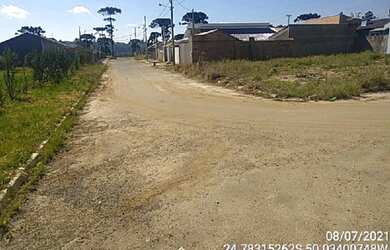 Imagem: O terreno possui Imóvel de leilão e está localizado em Castro