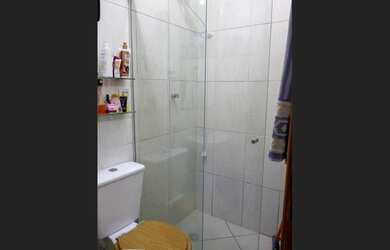 Imagem: A casa possui 3 Dormitórios, 1 Suíte, 2 Banheiros, 2 Vagas