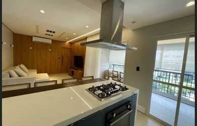 Imagem: O apartamento possui 3 Suítes, 4 Banheiros, Acomodam 3 pessoas