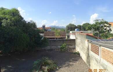 Imagem: A casa possui 4 Dormitórios, 1 Suíte, 4 Banheiros, Acomodam