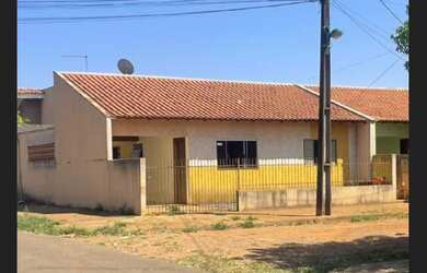 Imagem: A casa está localizado em Colorado, PR à venda por R$56.400