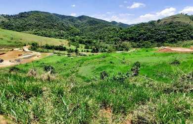 Imagem: O terreno possui 875-0m² de Área e está localizado em Secretario