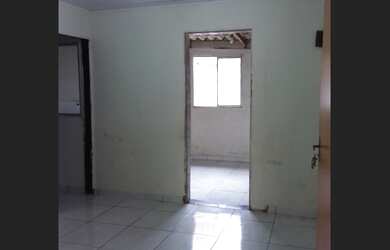 Imagem: A casa possui 4 Dormitórios, 2 Banheiros, Acomodam 8 pessoas