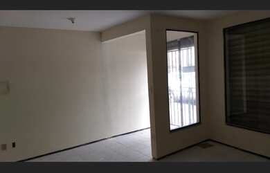 Imagem 11: Alugo Ponto/Loja Comercial Próx da Empório Fribal da Av Rei França...