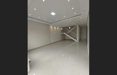 Imagem: A casa em condomínio possui 4 Dormitórios, 2 Suítes, 2 Banheiros