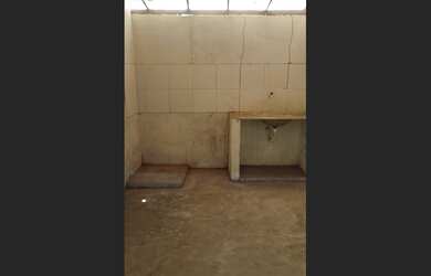 Imagem: A casa possui 3 Dormitórios, 1 Banheiro, Direto com o proprietário