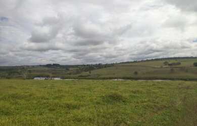 Imagem: O terreno possui 1000-0m² de Área e está localizado em Barra