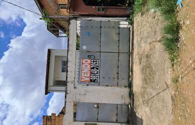 Imagem: O apartamento possui 2 Dormitórios, 1 Suíte, 2 Banheiros