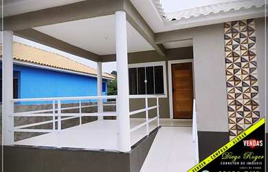 Imagem: A casa possui 2 Dormitórios, 1 Suíte, 1 Banheiro, Acomodam