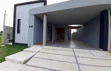 Imagem: A casa em condomínio possui 3 Dormitórios, 2 Suítes, 3 Banheiros