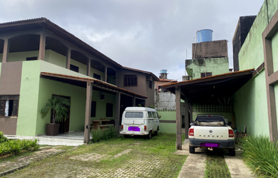 Imagem: O apartamento possui 8 Dormitórios, 5 Suítes, 6 Banheiros