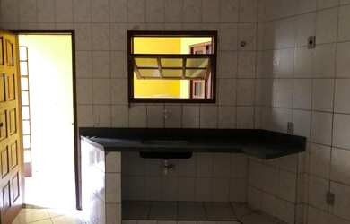 Imagem: A casa possui 3 Dormitórios, 2 Suítes, 3 Banheiros, 3 Vagas